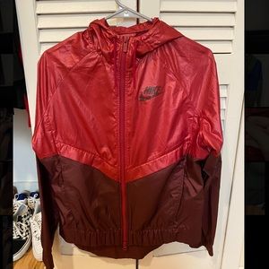 Womens burgundy Nike windbreaker